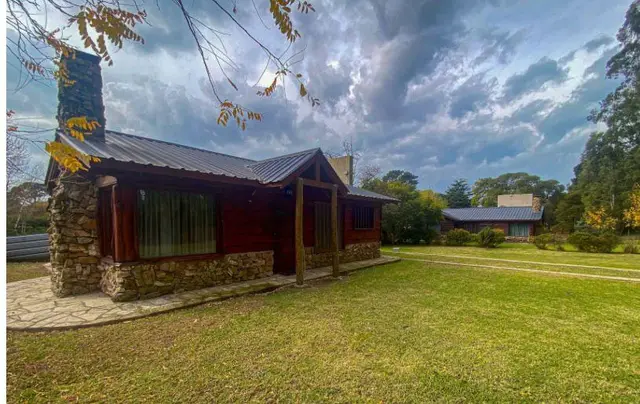 Casa de 3 ambientes en venta en Los Acantilados