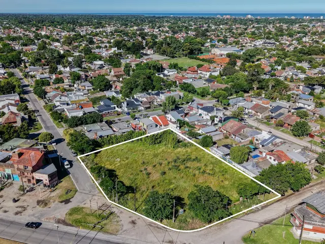 Terreno en venta en LOS PINARES