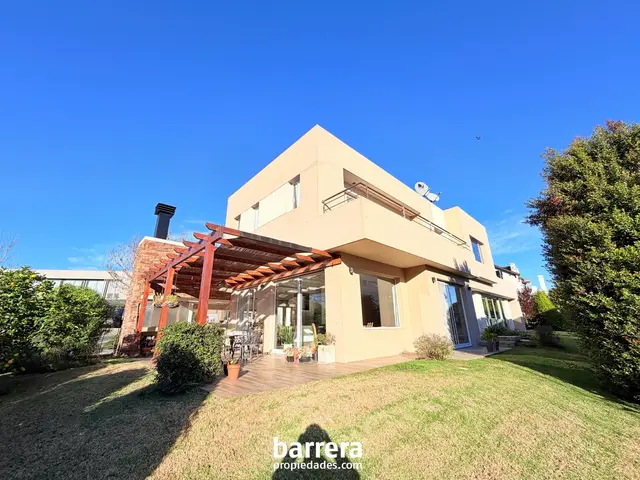 Casa de 5 ambientes en venta en Jorge Newbery