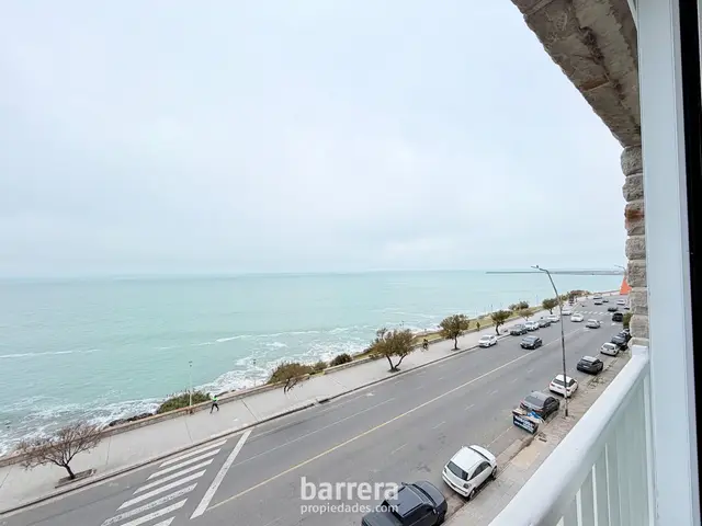 Departamento de 3 ambientes en venta en BOSQUE GRANDE