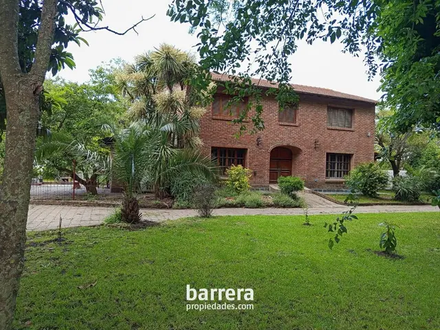 Casa de 5 ambientes en alquiler en Estrada