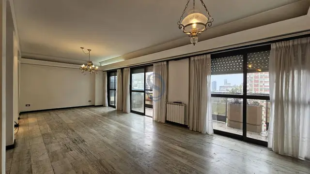 Departamento de 7 ambientes en venta en Centro