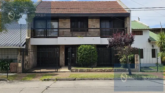 Casa de 4 ambientes en venta en SAN JOSE