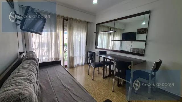 Departamento de 2 ambientes en alquiler temporario en Centro