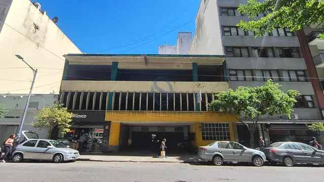 Cochera en venta en Área Centro