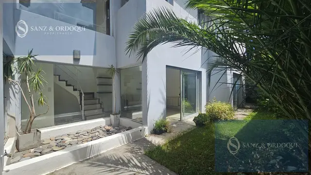Casa de 5 ambientes en venta en NUEVA POMPEYA