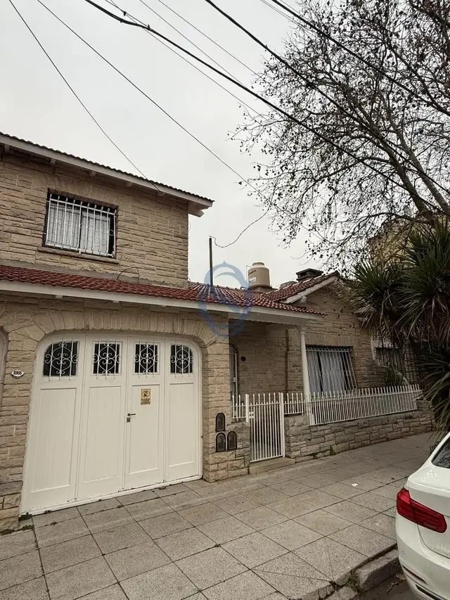 Casa de 4 ambientes en venta en NUEVA POMPEYA