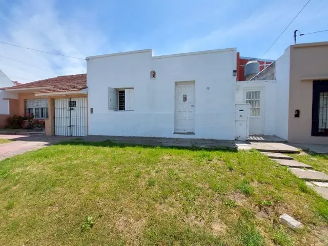 Casa de 3 ambientes en venta en LAS AVENIDAS
