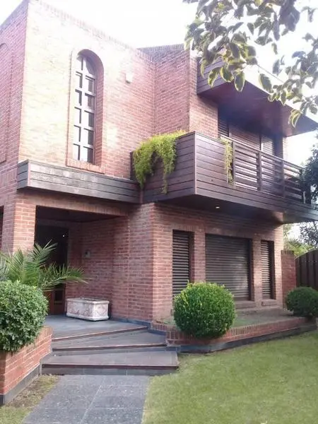 Casa de 6 ambientes en venta en PARQUE LURO