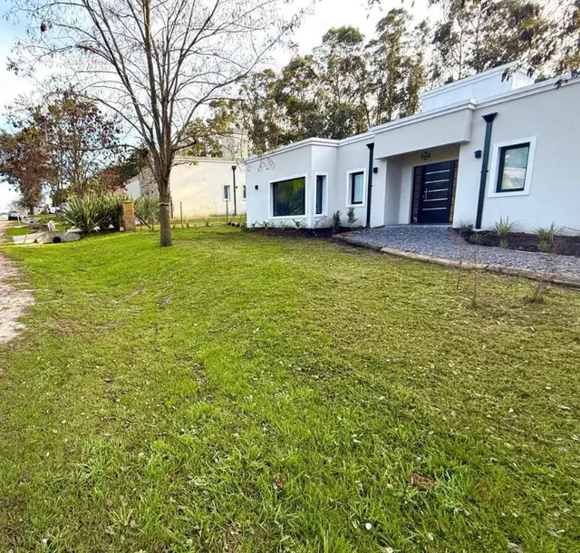 Casa de 3 ambientes en venta en Playa Chapadmalal