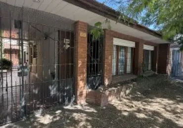 Casa de 3 ambientes en venta en PLAZA PERALTA RAMOS