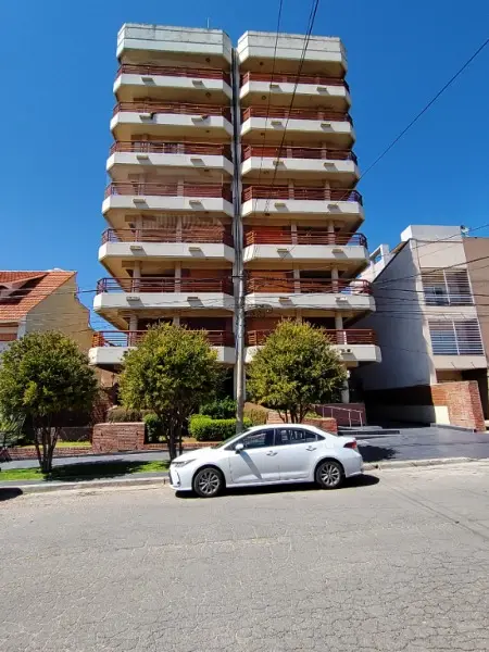 Departamento de 3 ambientes en venta en PUNTA MOGOTES