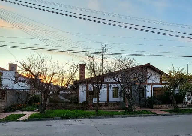 Casa de 4 ambientes en venta en LAS LILAS