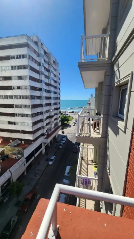 Departamento de 4 ambientes en venta en LA PERLA