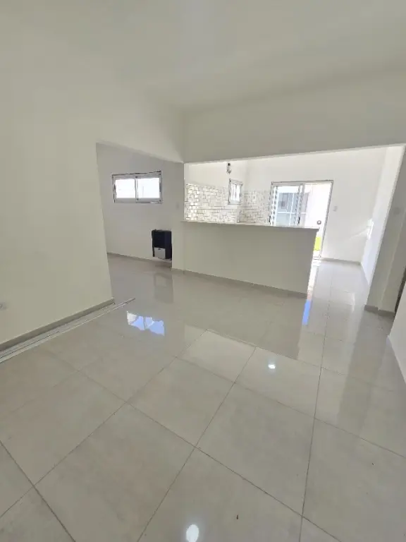 Casa de 3 ambientes en venta en PARQUE LURO