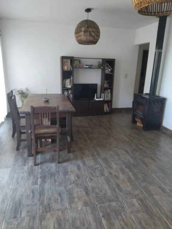 Casa de 4 ambientes en venta en CAMET FELIX U.