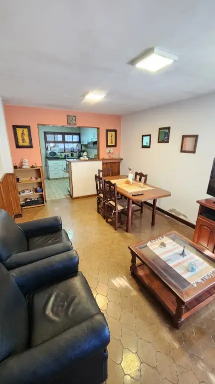 Casa de 5 ambientes en venta en VILLA LOURDES
