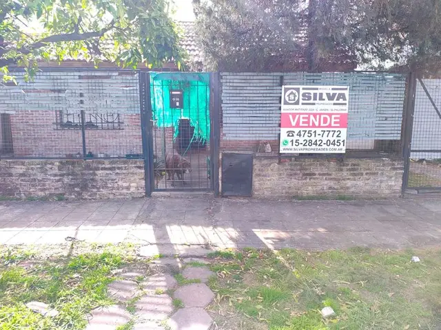 Casa de 4 ambientes en venta en LA PERLA
