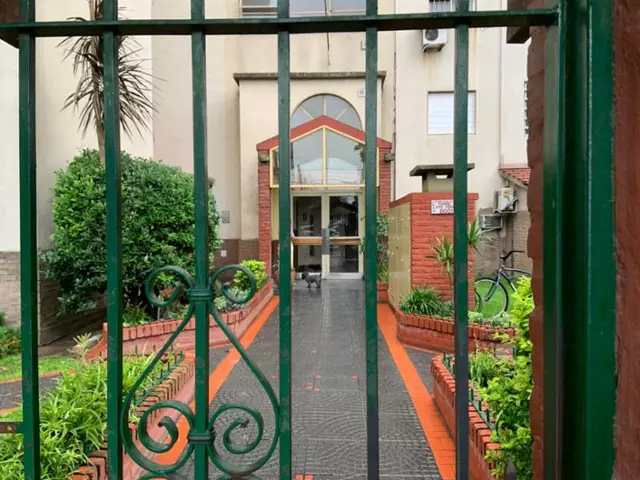 Departamento de 2 ambientes en venta en LA PERLA