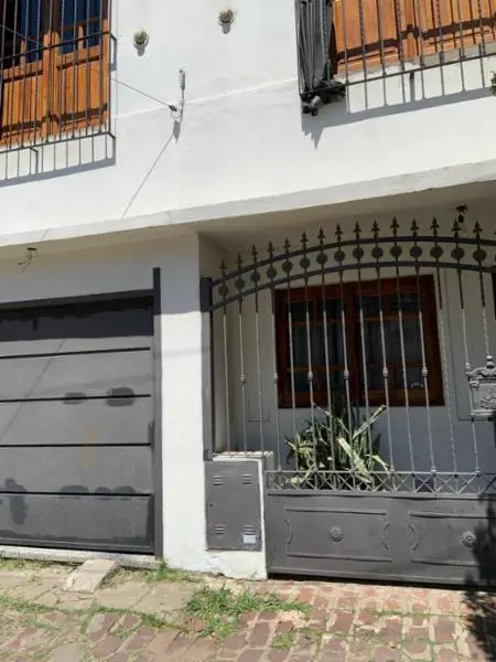 PH de 3 ambientes en venta en LA PERLA