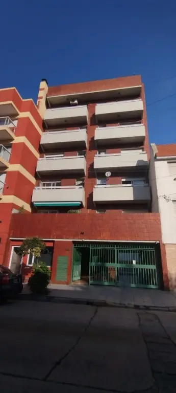 Departamento de 3 ambientes en venta en Centro