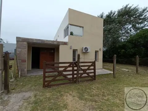 Casa de 3 ambientes en venta en ALFAR