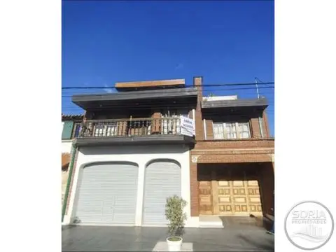 Casa de 4 ambientes en venta en Playa Grande