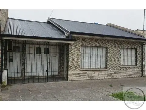 Casa de 2 ambientes en venta en Bernardino Rivadavia