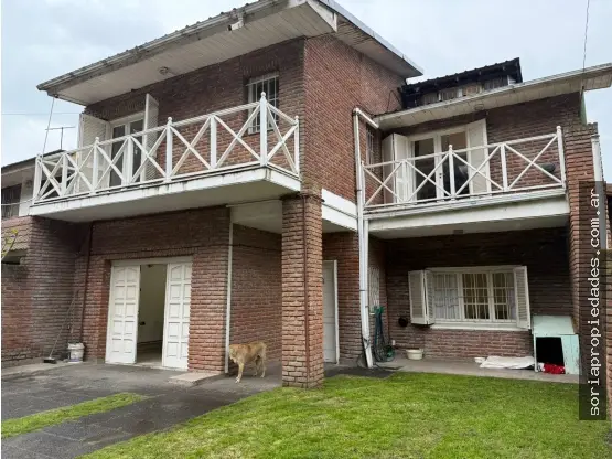 Casa de 5 ambientes en venta en FRAY LUIS BELTRAN