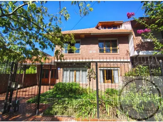 Casa de 5 ambientes en venta en PARQUE LURO