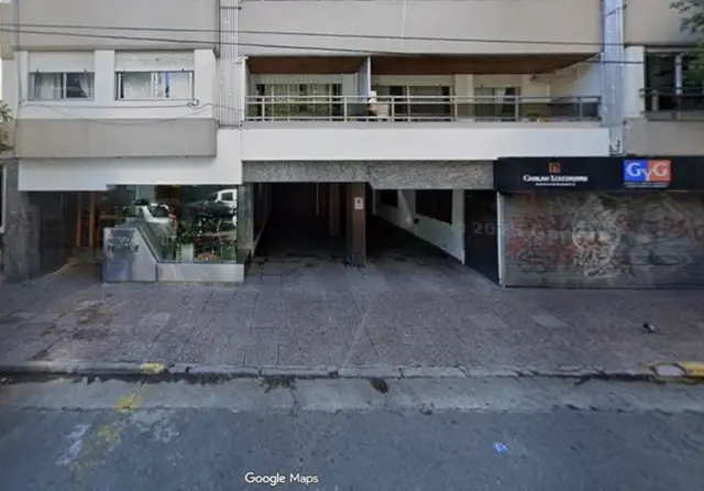 Cochera en venta en LA PERLA