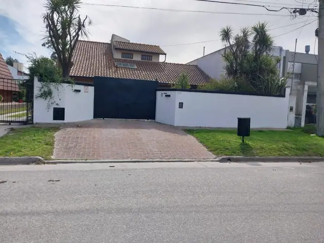 Casa de 3 ambientes en venta en LOS PINARES