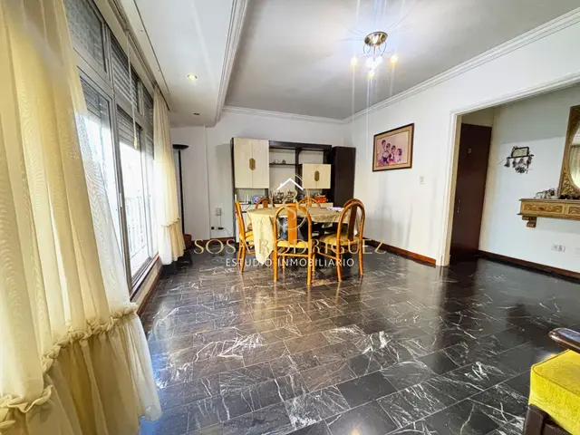 Departamento de 3 ambientes en venta en Centro