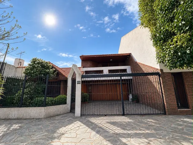 Casa de 4 ambientes en venta en PLAZA PERALTA RAMOS
