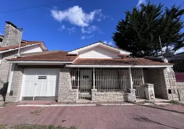 Casa de 4 ambientes en venta en VILLA PRIMERA
