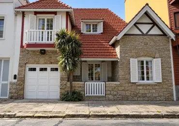 Casa de 6 ambientes en venta en Mar del Plata