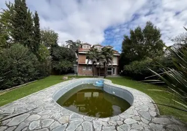 Casa de 5 ambientes en venta en ESTRADA JOSE MANUEL