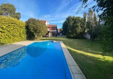 Casa de 5 ambientes en venta en VILLA PRIMERA