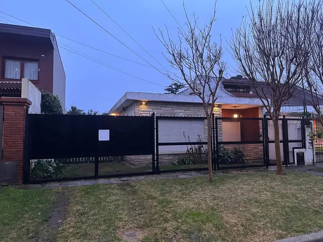 Casa de 4 ambientes en venta en ESTRADA JOSE MANUEL