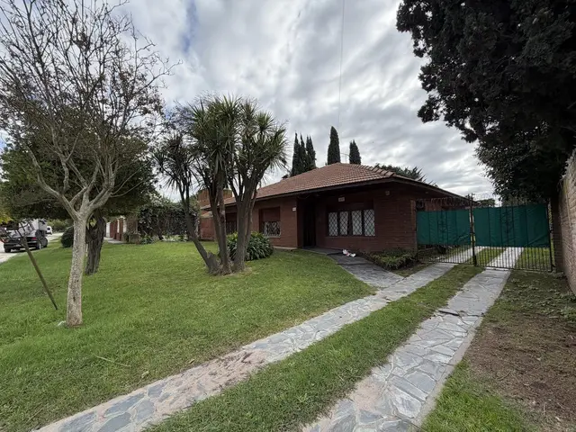 Casa de 3 ambientes en venta en ESTRADA JOSE MANUEL