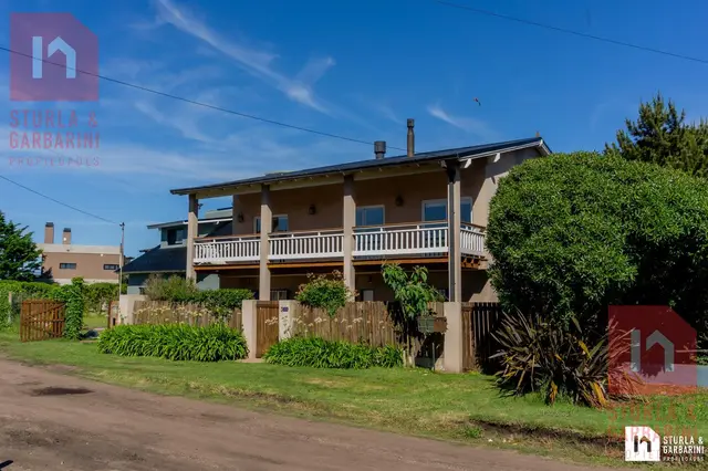 Casa de 5 ambientes en venta en Playa Chapadmalal