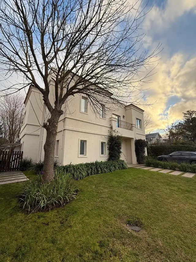 Casa de 5 ambientes en venta en ESTACION TERMINAL (ALDREY)