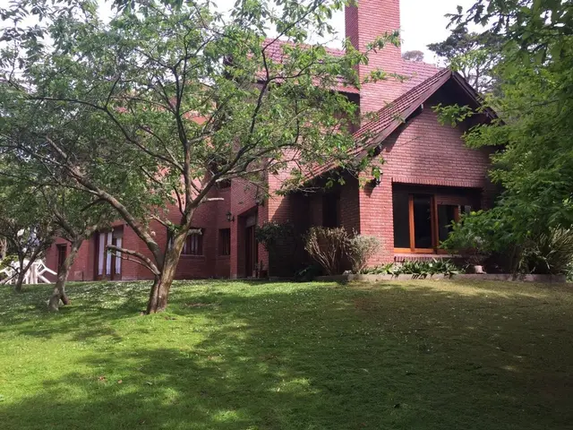 Casa de 5 ambientes en venta en ESTACION TERMINAL (ALDREY)