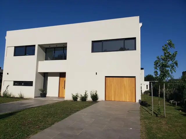 Casa de 4 ambientes en alquiler en ESTACION TERMINAL (ALDREY)