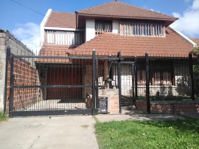 Casa de 4 ambientes en venta en REGIONAL