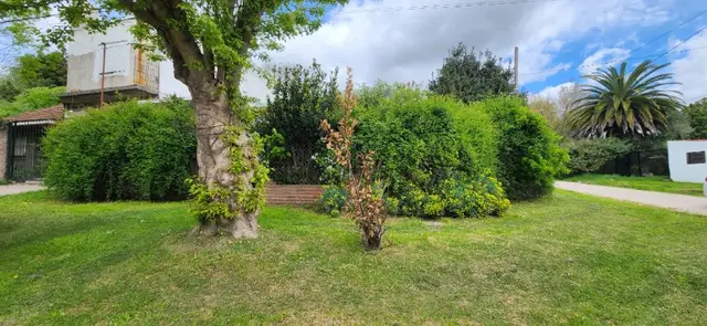 Casa de 3 ambientes en venta en LAS CANTERAS