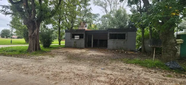 Casa de 3 ambientes en venta en ESTACION CAMET