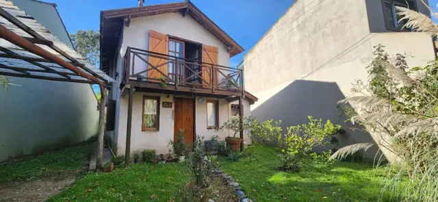 Casa de 3 ambientes en venta en LAS MARGARITAS