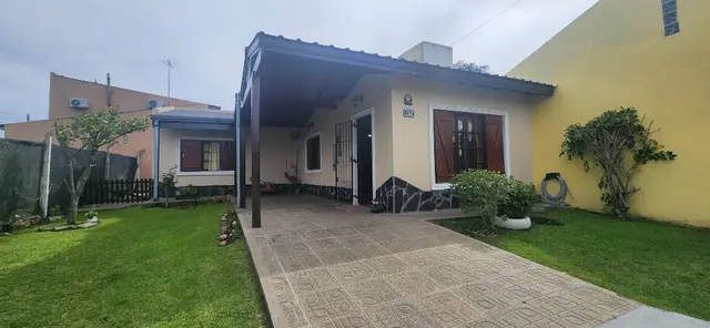 Casa de 3 ambientes en venta en ESTACION CAMET