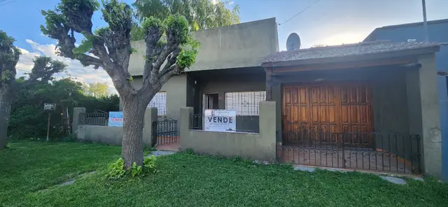 Casa de 3 ambientes en venta en ESTACION CAMET